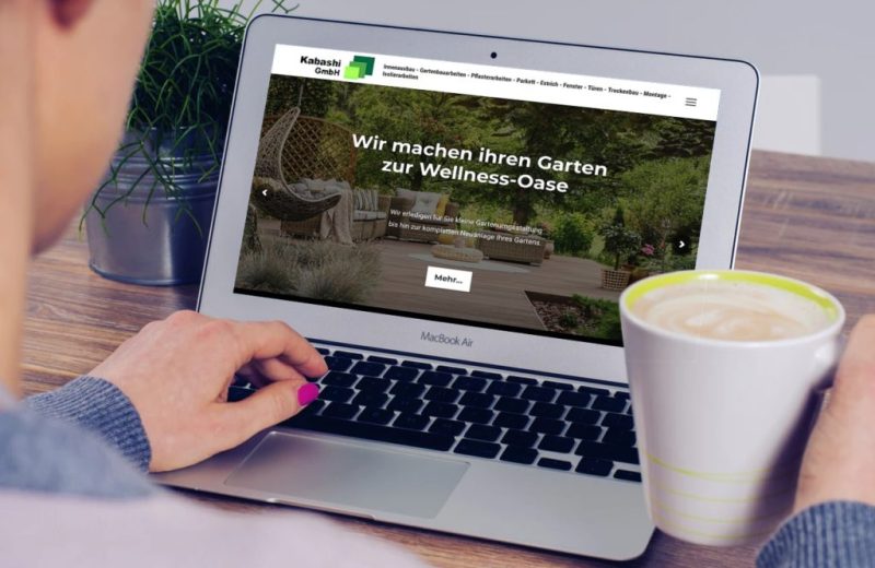 Gartenbau-Website auf Laptop